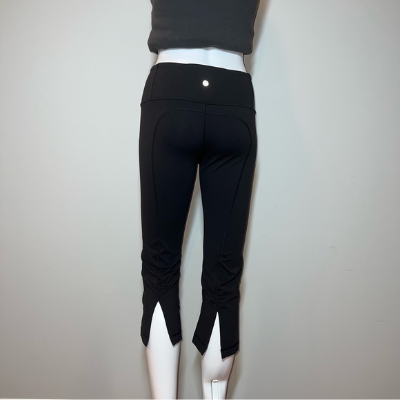 Lululemon Gather & Crow Crop II Capri Leggings in Black - Picture 3 of 8